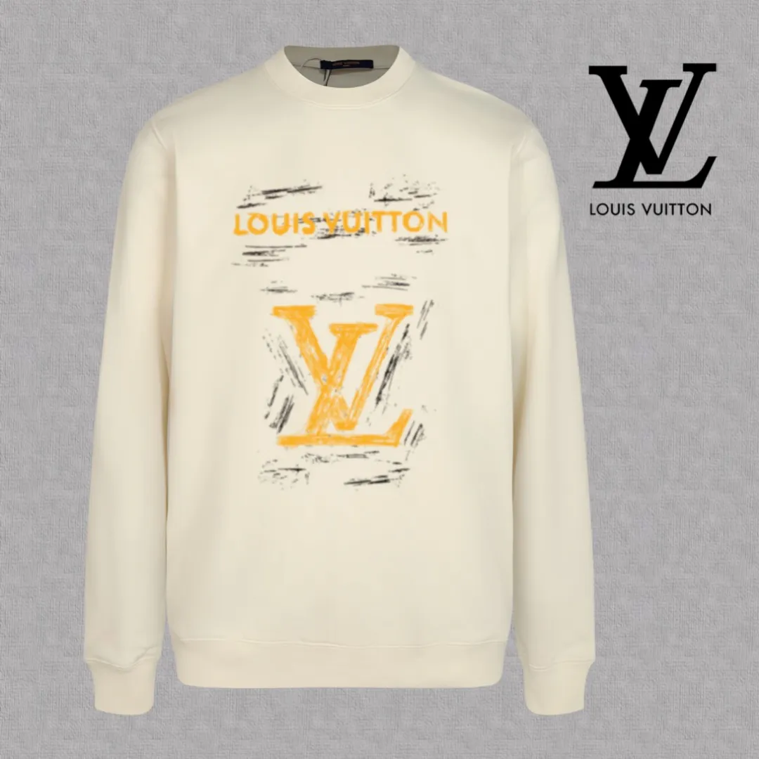 🅿️250 hot style on the shelves🔥❗ 💫〖Louis Vuitton LV〗 Fashionable round neck sweatshirt, casually matched with various styles, it is perfectly handsome😎The whole dress is made of double waistcoats, which makes the whole dress more three-dimensional. Not ordinary factories can do such fine work. The 2025 spring style counters are on sale, exquisite round neck terry sweatshirt, high-end double-strand pure cotton Customized drawstring ribs are dyed in the same vat and are complete with three standards. The chest craftsmanship adopts a simple and elegant pattern on the chest, which is easy to control for any age group! Fit and comfortable! Customized thickened 440g terry sweatshirt fabric, soft and comfortable to the touch, with a three-dimensional shape! 🙌🏻 It’s also very breathable, so it’s a versatile style that can be worn with any outfit! ✔Color: Black White Apricot Size: S M L XL 2XL